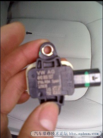 KXK70M_SJ]AX3(}0T`X9GN8.jpg
